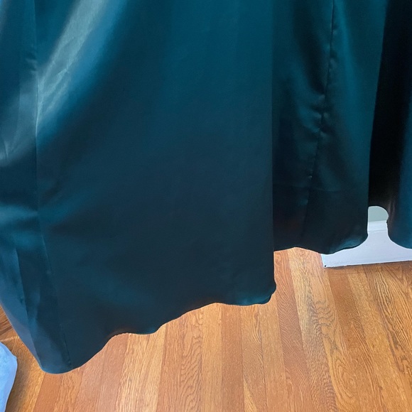 SLIP DRESS Beautiful! - Picture 8 of 9